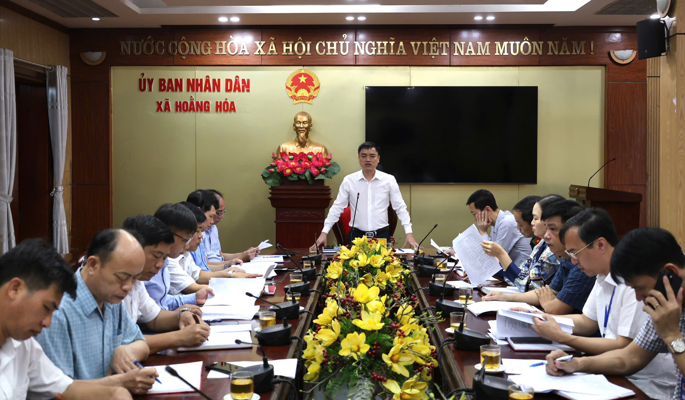 Anh-tin-bai